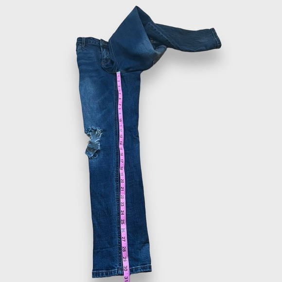 Kut from the Kloth Catherine Boyfriend Distressed Dark Wash Denim Jeans Size 6 - Picture 14 of 14